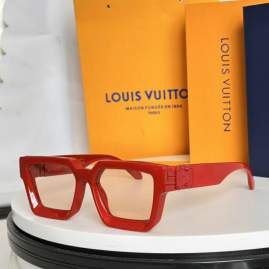Picture of Louis Vuitton Sunglasses _SKUfw75841785fw